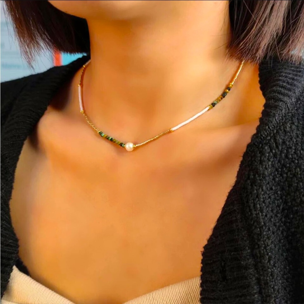 Beautiful Natural Stone elegant necklace with Freshwater Pearl and Miyuki beads!